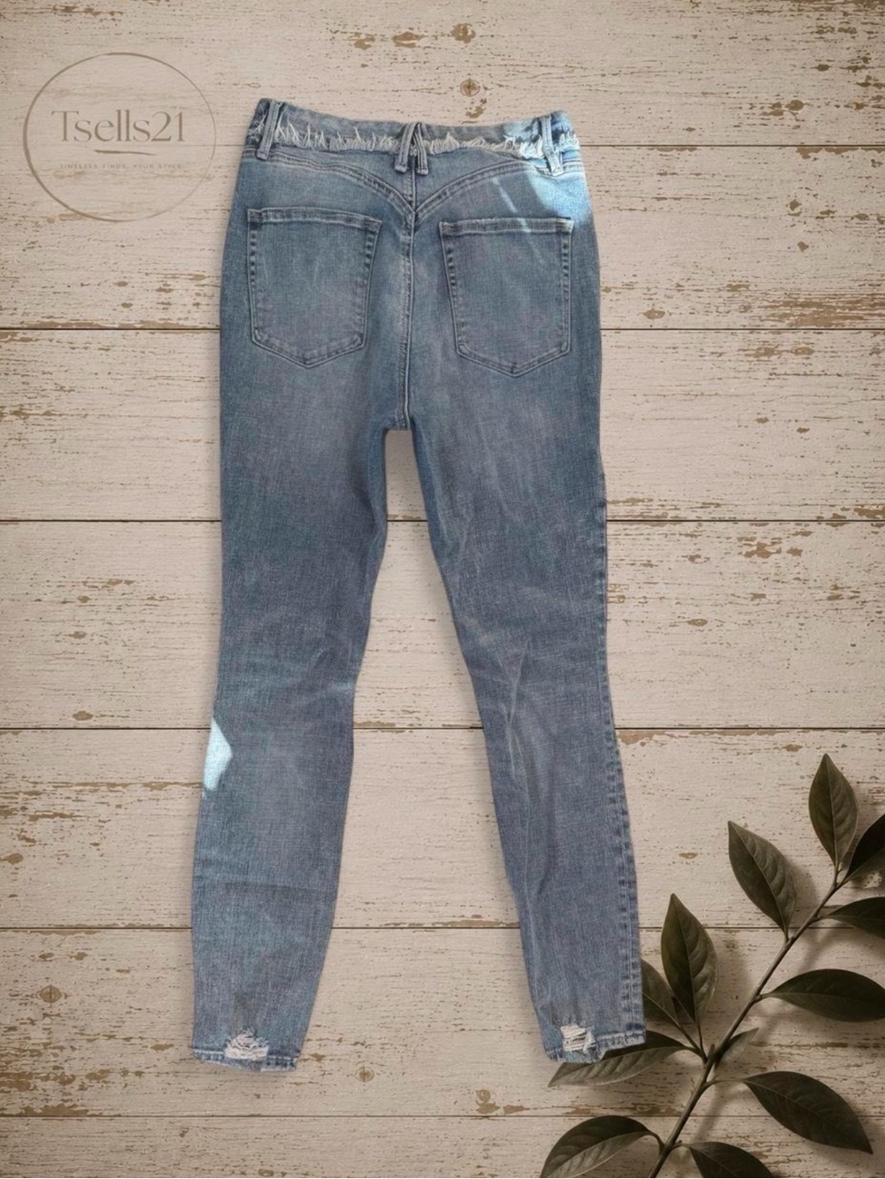 Good American High-Rise Skinny Jeans - Size 10 - Picture 5 of 9